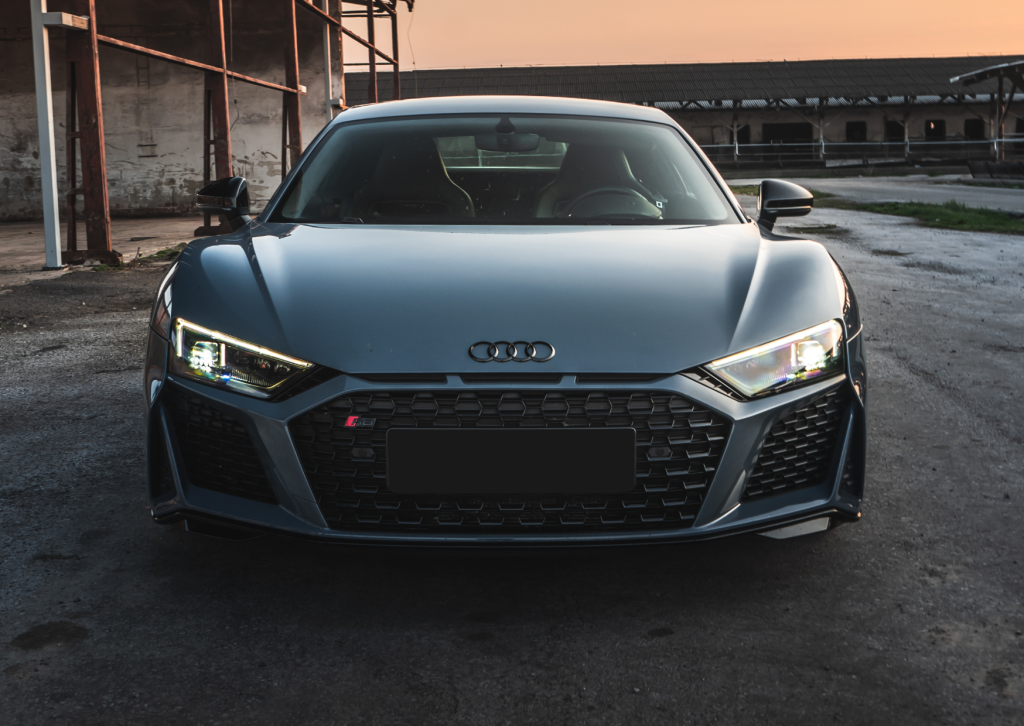 Audi R8 V10 Spyder wedding car