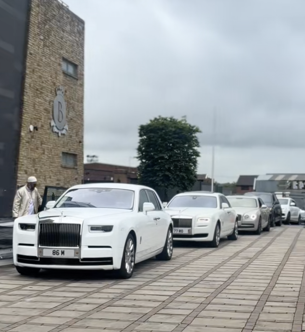 Rolls-Royce fleet ouside The Balmayna